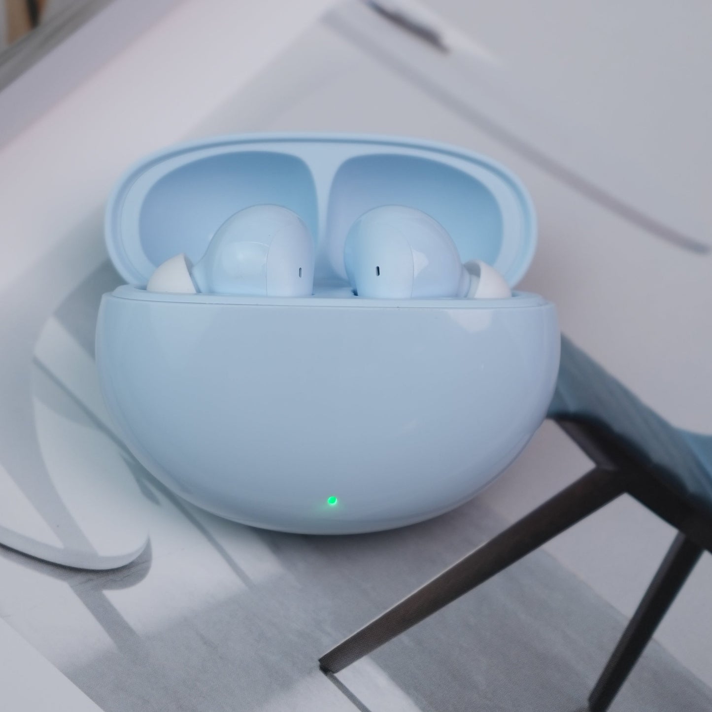 Portable In-Ear Bluetooth Earphones - Perfect for Work and Sports, Lightweight, Long Battery Life,for iPhone Android