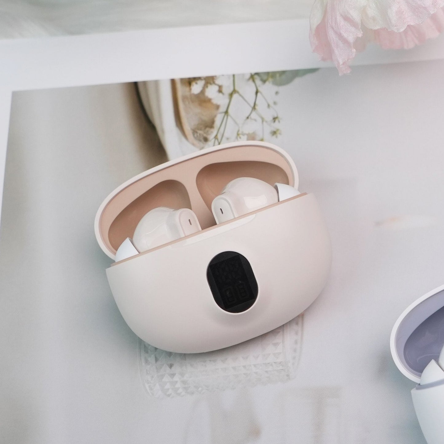 Wireless In-Ear Bluetooth Earbuds - High-Fidelity Sound, Secure Fit, Ideal for Sports and Travel